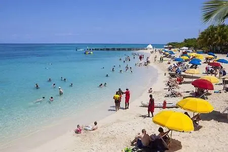 Hospitality Expert Mr X Suite - Tour Pool Bar Beach Montego Bay