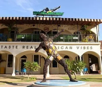 Hospitality Expert Mr X Suite - Tour Pool Bar Beach Montego Bay Gasthof