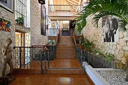 Hospitality Expert Mr X Suite - Tour Pool Bar Beach Montego Bay